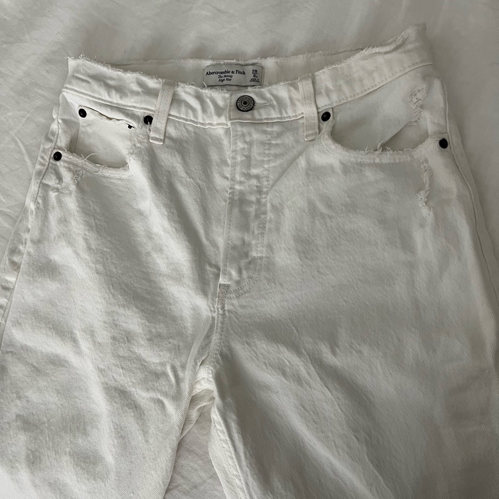 Abercrombie & Fitch Women’s White Jeans